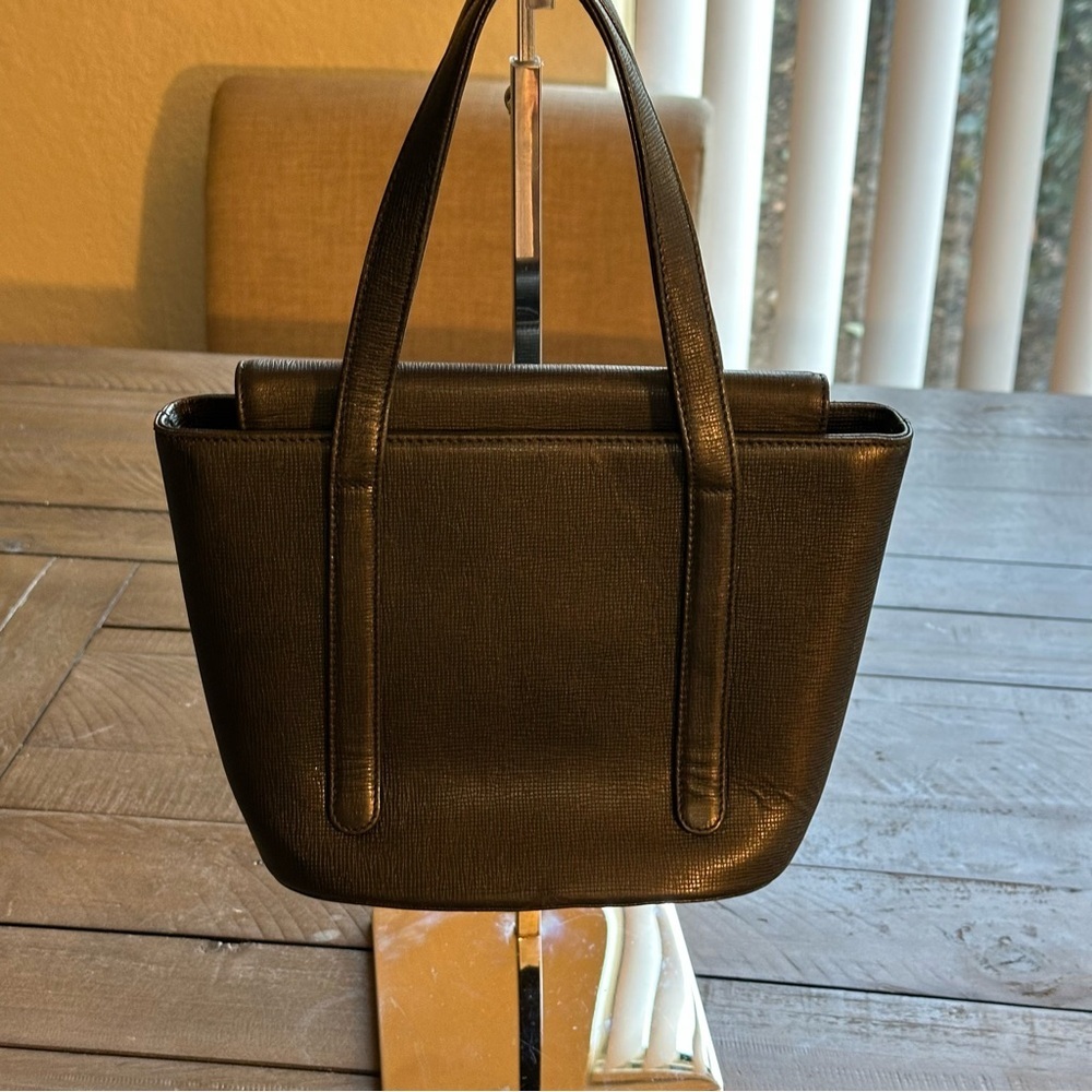 🔥Authentic Vintage MCM Small Black Saffiano  Leather Tote Bag/ Flap Closure 🔥 - Picture 2 of 13